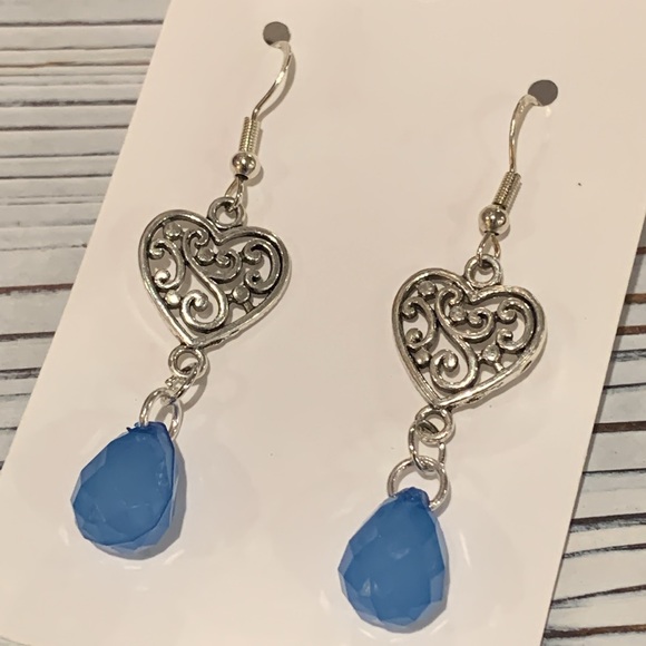 Heart Dangle Earrings - Picture 2 of 6